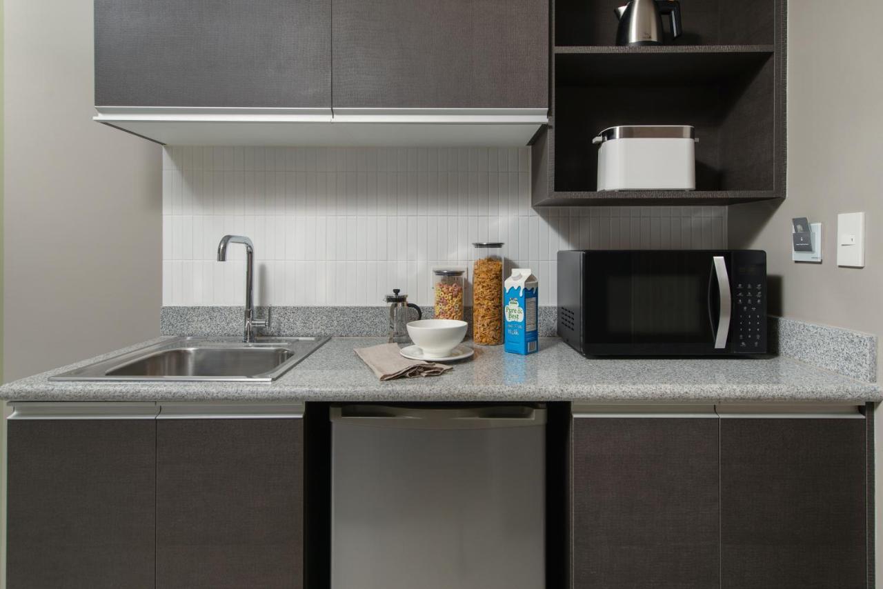 The Suites At Torre Lorenzo Malate - Managed By The Ascott Limited 마닐라 외부 사진